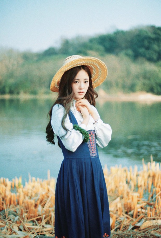 森林系文艺清新美女图片