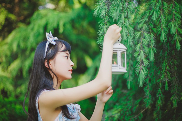 可爱花季美女清新照片