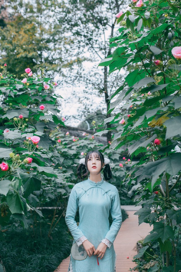 古装可爱美女花园照片