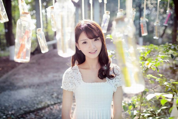 小清新文艺女生森林唯美图片