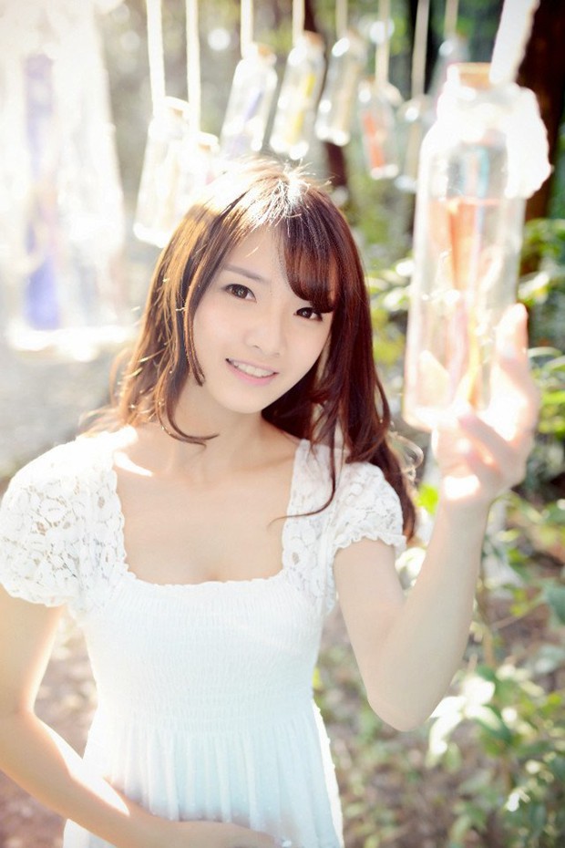 小清新文艺女生森林唯美图片