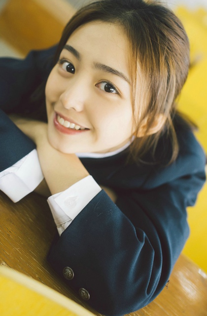 可爱日本女学生制服手机图片