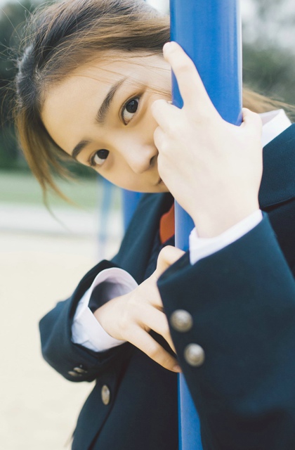 可爱日本女学生制服手机图片