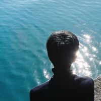 最新男生帅哥伤感背影头像