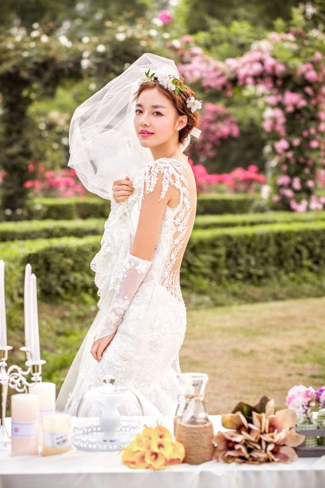 好看的新娘新婚纱礼服图片