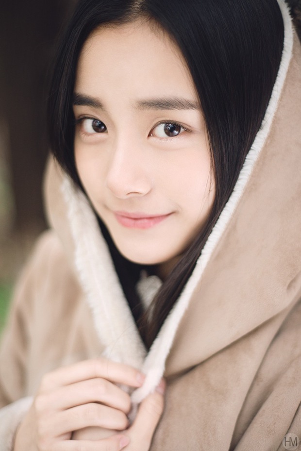 甜美清纯校园美女可爱照片