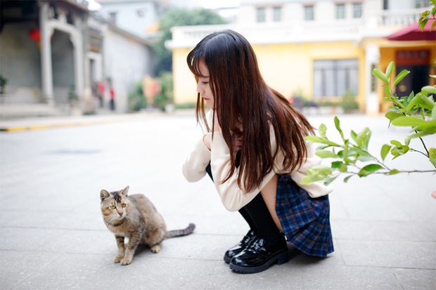 唯美清纯学生妹小院悠闲假期