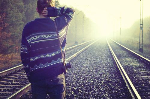 一个人伤感男生空间说说图片