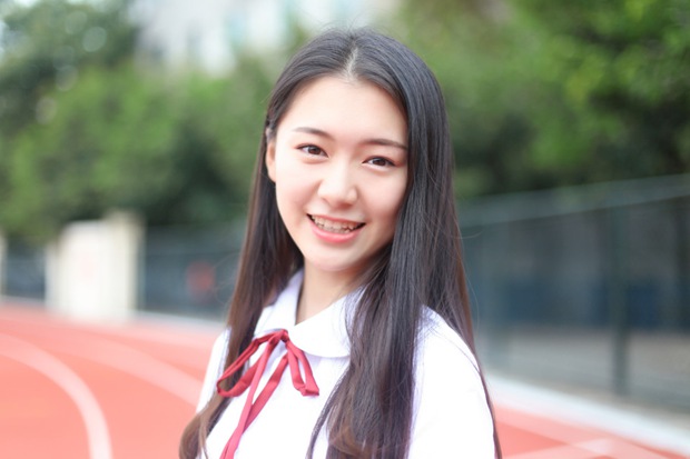 安静校园制服学生妹清纯照片