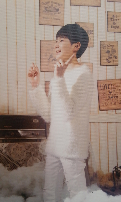 TFBOY组合小帅哥手机壁纸图片