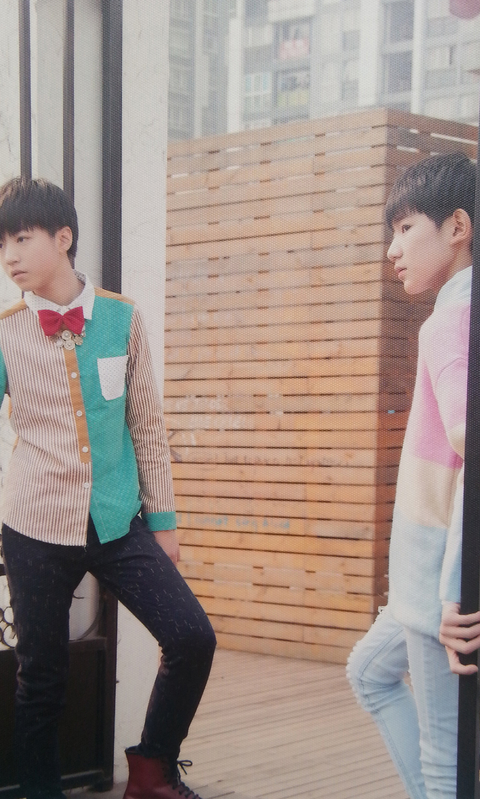 TFBOY组合小帅哥手机壁纸图片