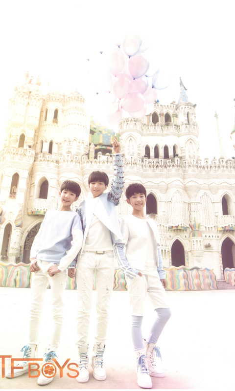 TFBOY组合小帅哥手机壁纸图片