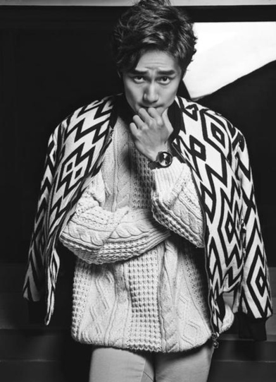 帅哥蒋劲夫肌肉照片