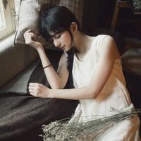 简单的个性清纯女生头像