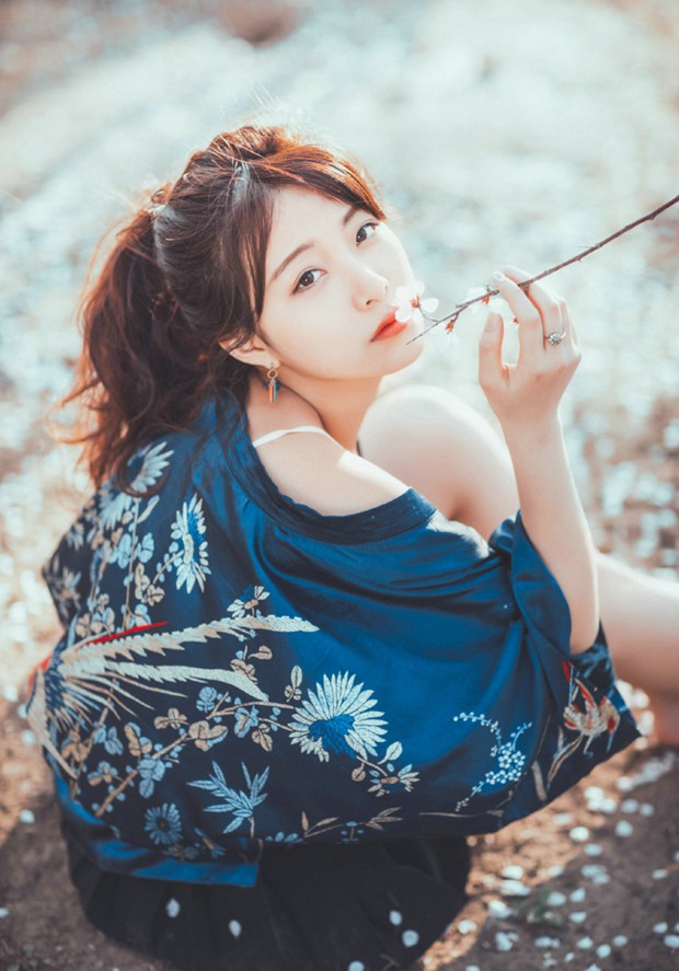 唯美忧伤清纯古风美女图片