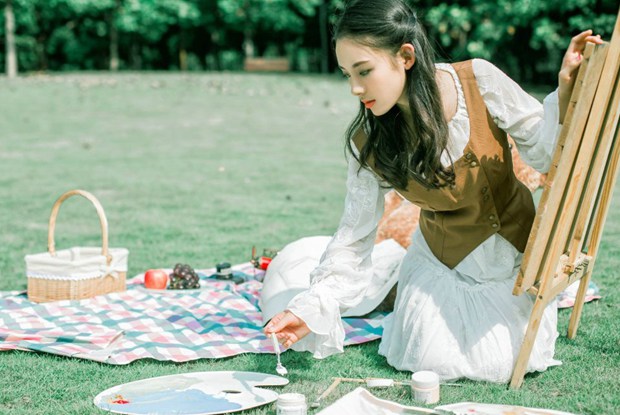 清新可爱美女艺术创作图片