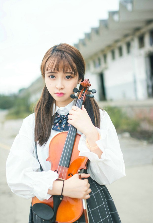 清纯马尾辫音乐系女学生图片 www.bugela.com 