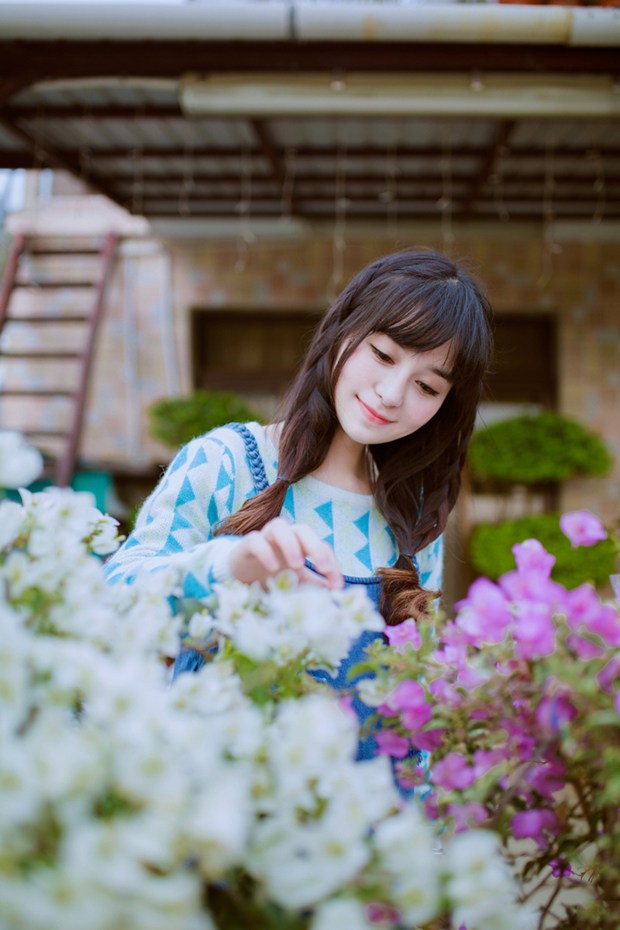 邻家花园可爱美女图片大全 www.bugela.com 