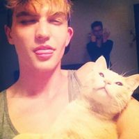 帅哥和猫咪的男生头像