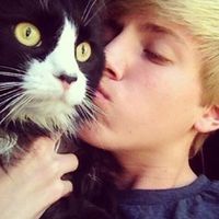 帅哥和猫咪的男生头像