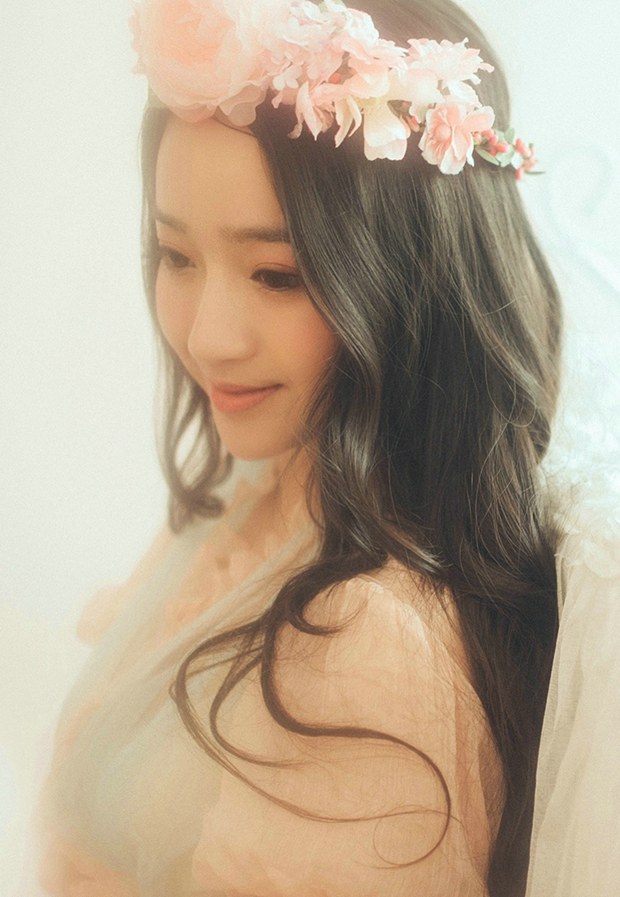 梦幻唯美花季女生图片