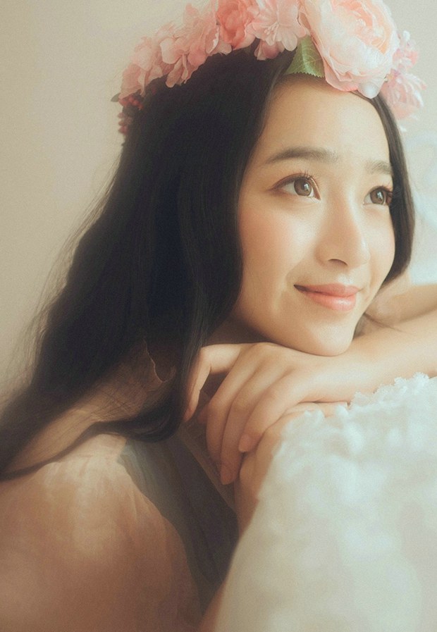 梦幻唯美花季女生图片