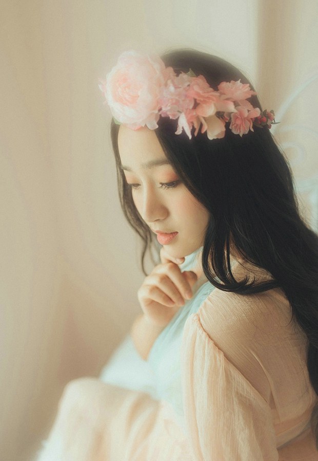 梦幻唯美花季女生图片