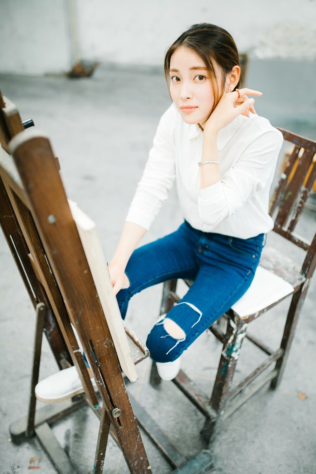 喜欢绘画艺术的文艺女生