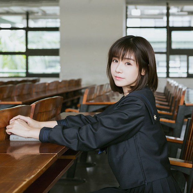 清纯甜美日本校园制服女生
