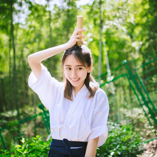 清纯美女古装射箭武士范