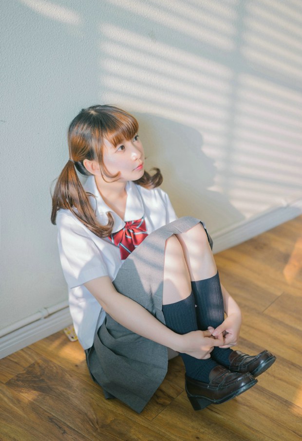 日系风格校园制服软妹子图片