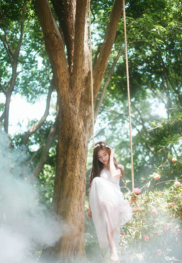 森林系花环仙子唯美女神