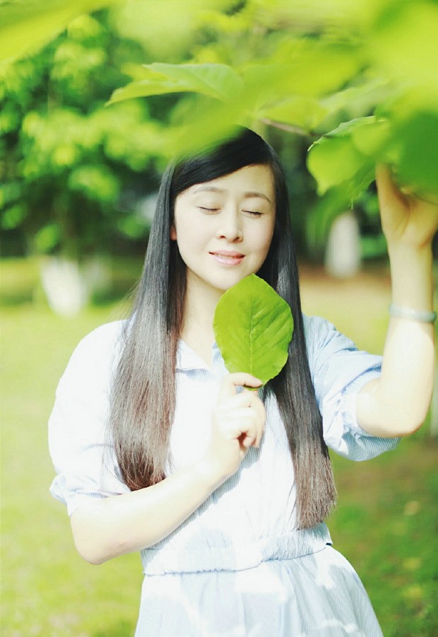 清纯美丽大方邻家御姐