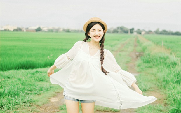 麦田带草帽小清新女生图片