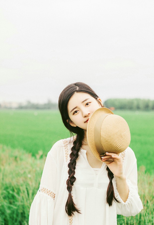 麦田带草帽小清新女生图片