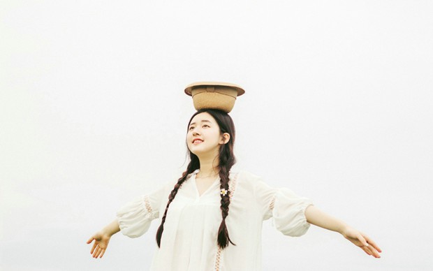 麦田带草帽小清新女生图片