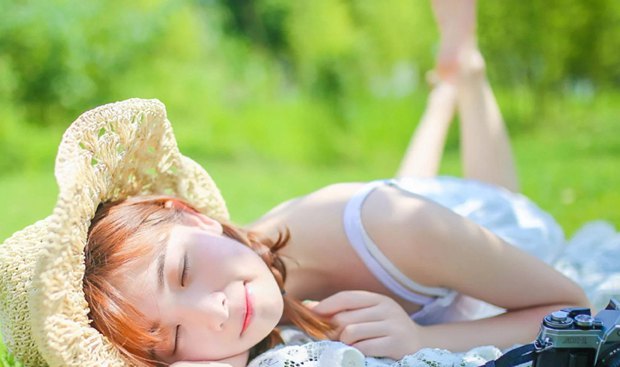 夏日可爱小清新女生图片