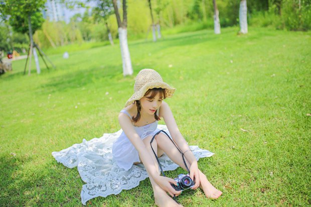 夏日可爱小清新女生图片