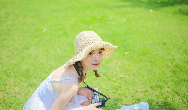 夏日可爱小清新女生图片