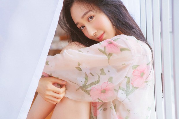 粉嫩如花的可爱萌妹纸