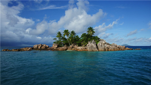 美丽海岛海岸线风景图片