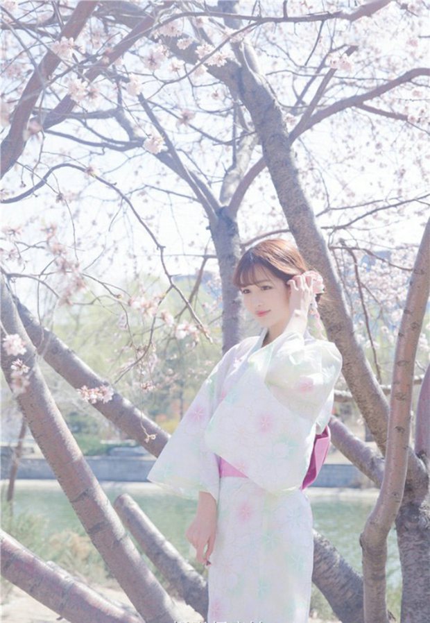 唯美娇嫩和服女生照片