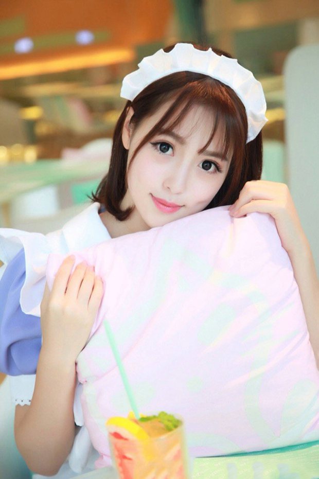 可爱萌女生甜品店女仆装