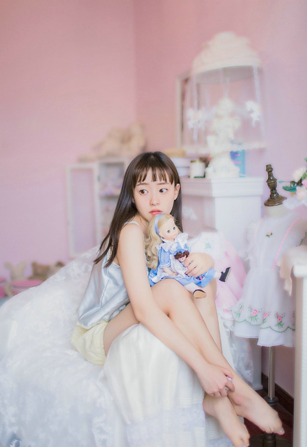 粉嫩可爱早安美女图片