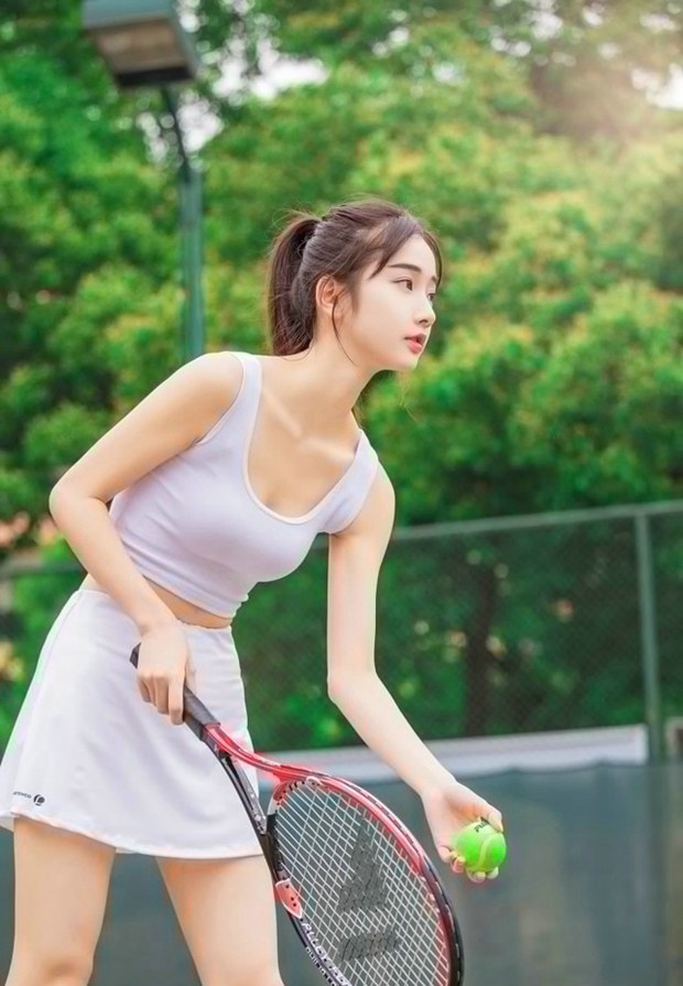 青春活力网球运动美女