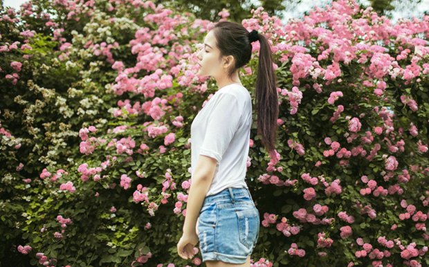 好看清新玫瑰女生图片