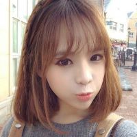 可爱萌萌哒短发女生头像