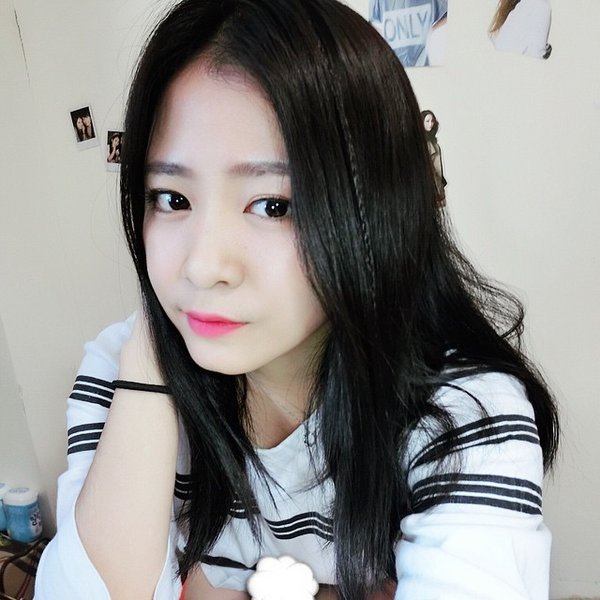 可爱网红女主播自拍真实照片