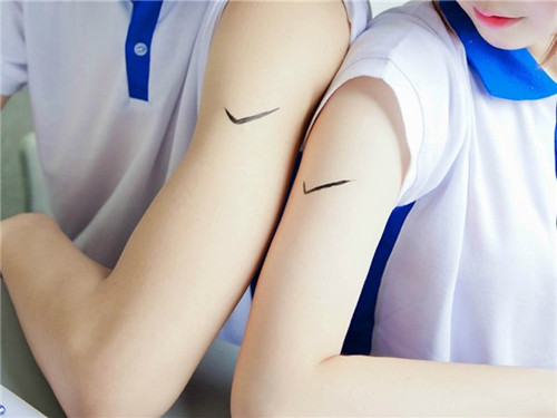 美好纯洁的校园情侣爱情