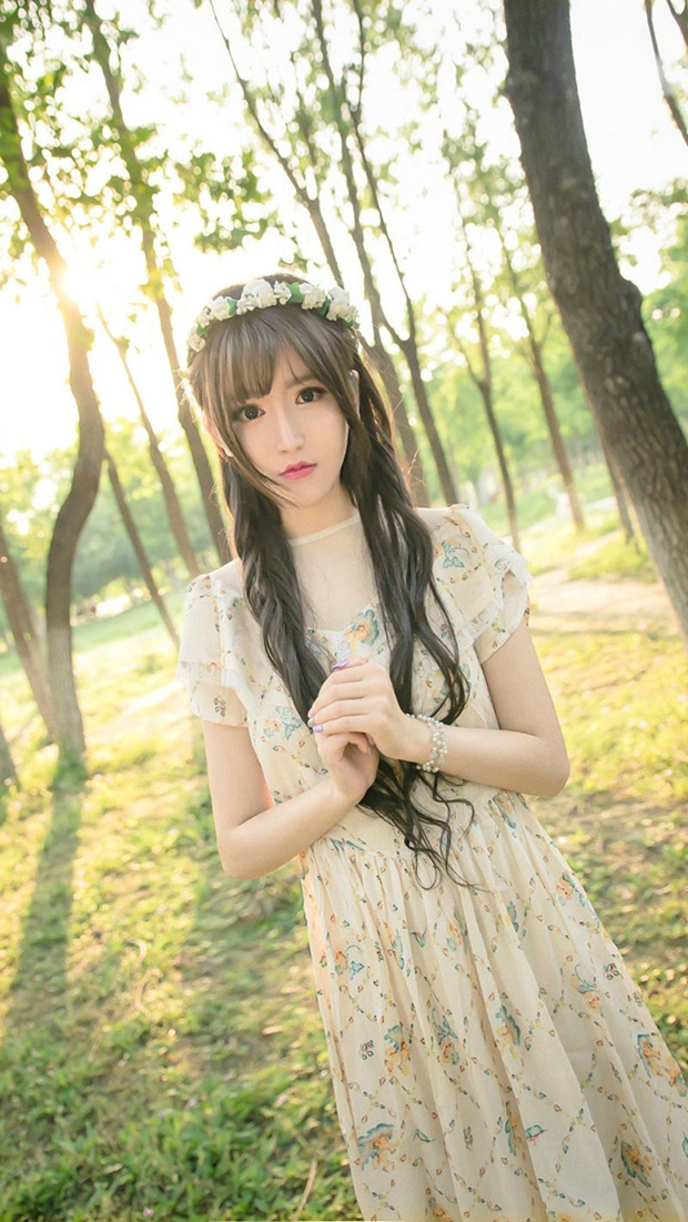 森林系唯美可爱女生图片